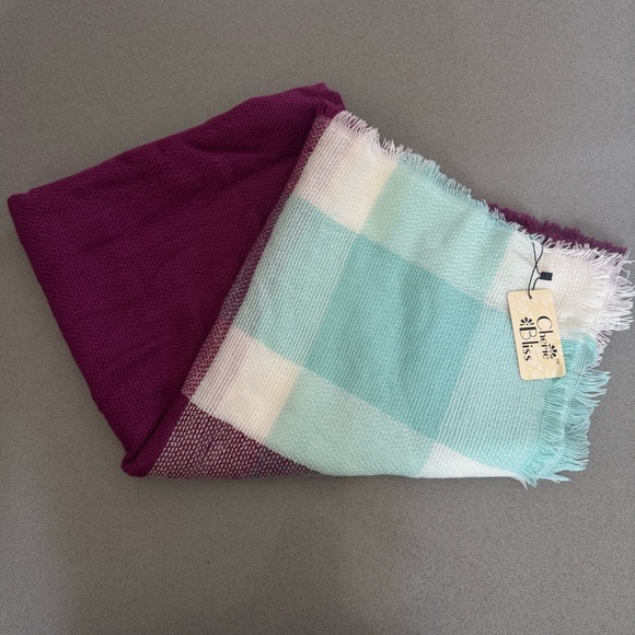 Chic Purple and Teal Women's Shawl - Picture 5 of 5